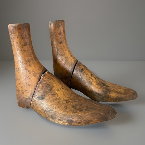Pair antique wooden - antique, lasts