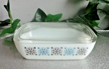VINTAGE PYREX CHELSEA BLUE