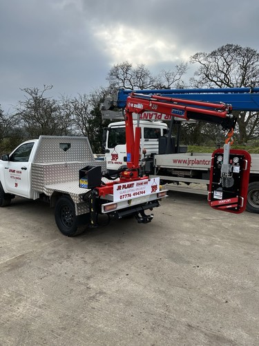 Compact crane hire - compact,