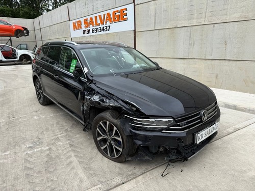 2022 passat estate 1 - 2022, vw