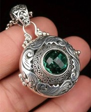 Silver Necklace With Green
