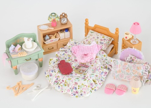 Sylvanian bedroom accessories - bedroom,