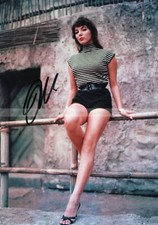 Joan Collins Actress Dynasty The Stud Signed 7 x 5 Photograph 2 *With COA*