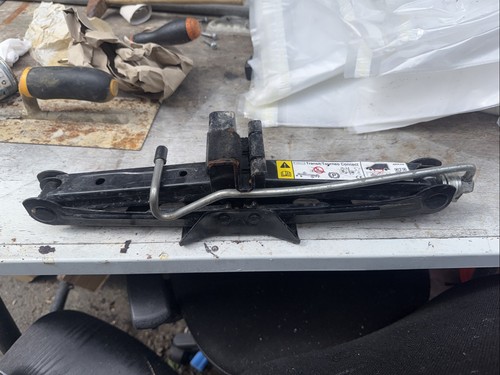Ford connect tourneo jack - tourneo,