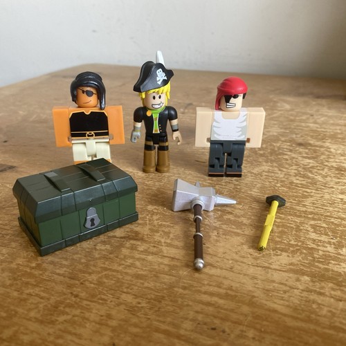 Roblox pirate figures x3 - 🌟roblox,