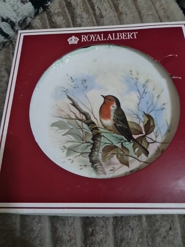 Royal albert robin - robin, –