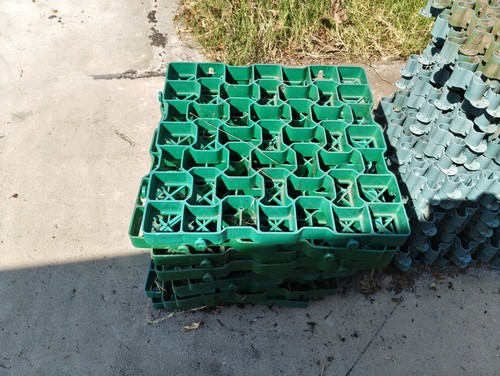 Zigzag permeable ground grid - zigzag,