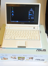 Asus EEE 701 Mini Linux Laptop