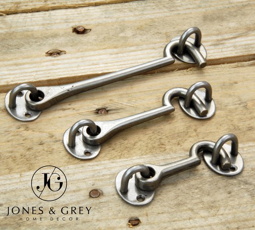 Pewter cast iron cabin - iron, hook