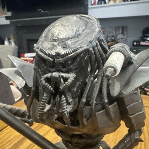 Predator action figure - action,