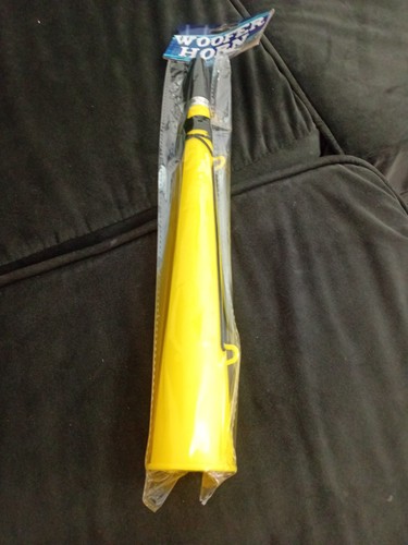 Yellow woofer horn hand - 1,