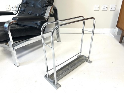 Bauhaus style chrome - style,, stick