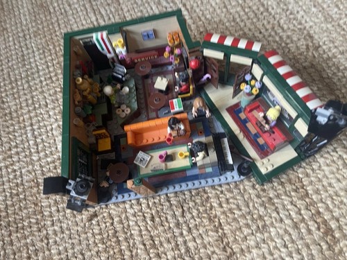 Lego friends central - friends, all