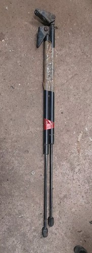 Daihatsu hijet tailgate strut - daihatsu,