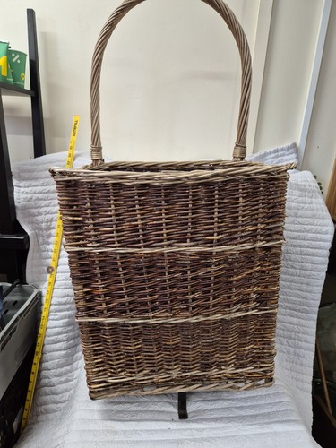 Vintage wicker shopping - vintage,