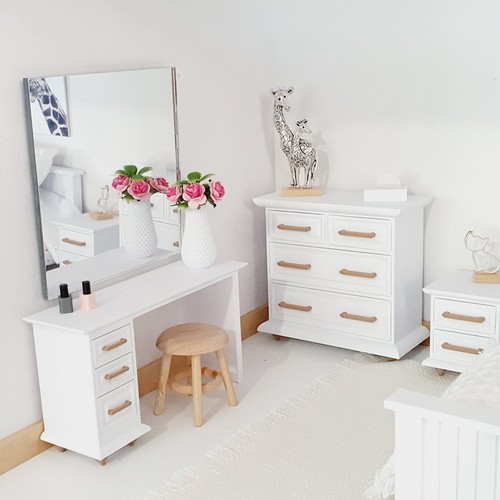 Miniature dolls house - miniature,