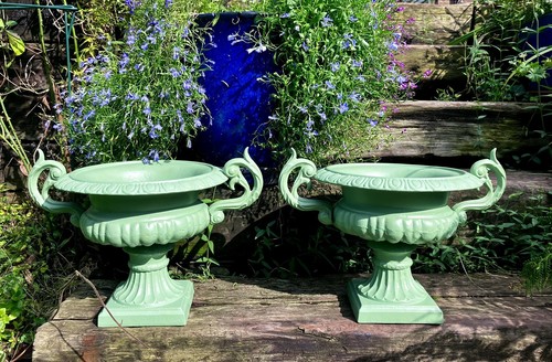 Pair cast iron - of,