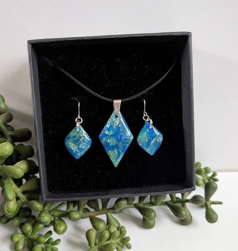 Blue green and silver - 💕,