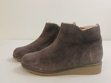 Moshulu Women's Brown Suede