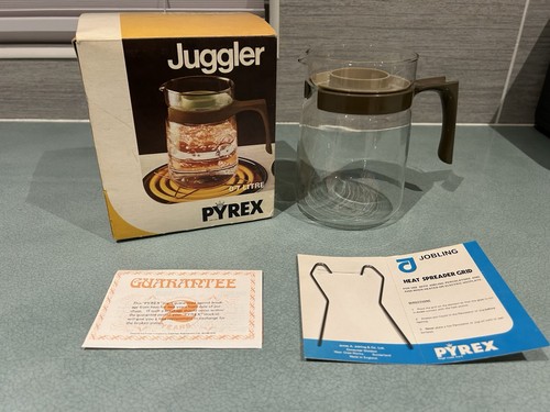 Vintage pyrex juggler - pyrex, “juggler”