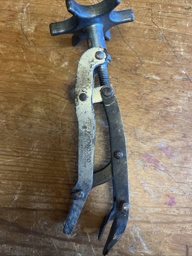 Vintage tool 700 valve - 700,