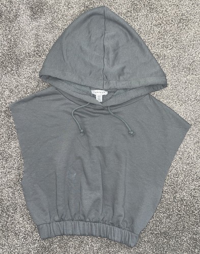 Bnwt topshop grey crop - grey,
