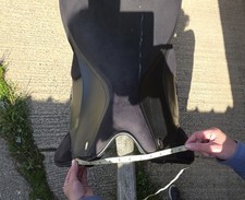 Thorowgood Dressage Saddle 17.5" Changeable Gullet Black