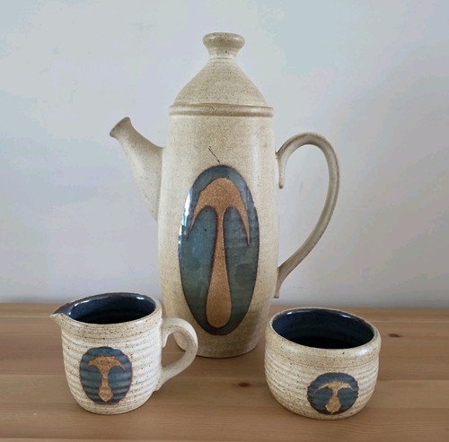 Laugharne pottery wales - pottery,