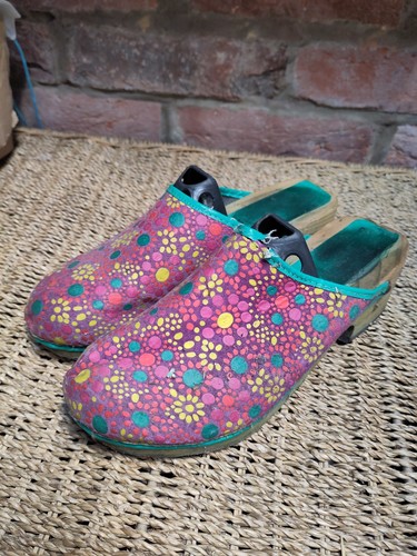 Flower wooden clogs - wooden,