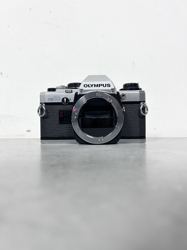 Olympus 35mm film slr - om-10,