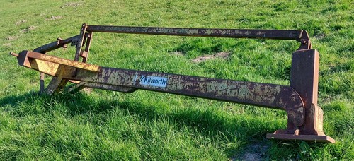 Kilworth post knocker - post,