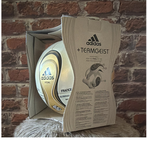 Genuine adidas teamgeist - genuine, final