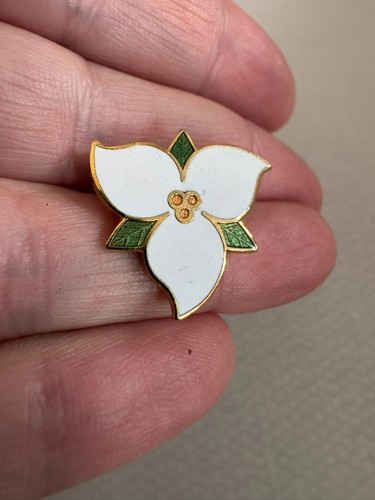 Vintage trillium enamel - vintage, brooch