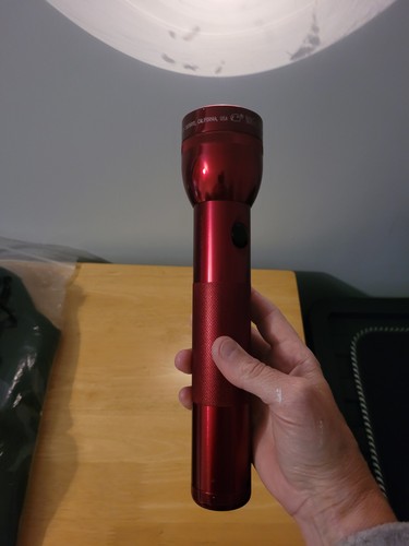 Rare red large maglite - red,