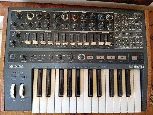 Arturia minibrute - arturia, 2