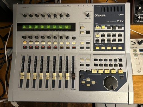 Yamaha 01x digital mixing - 01x,