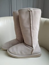 Bearpaw Beige Suede/Real