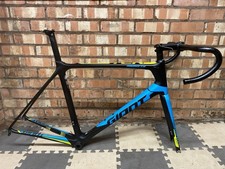 Giant TCR Advanced Carbon Road