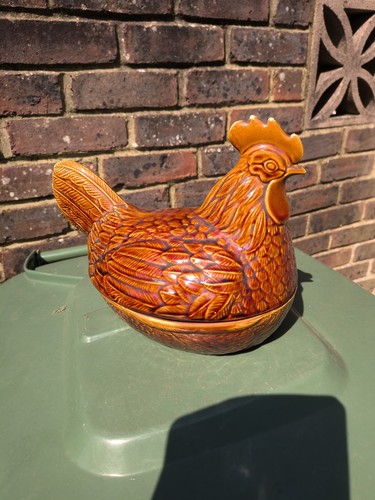 Novelty chicken pottery egg - chicken,