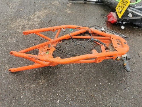 Ktm duke 125 - eu4,