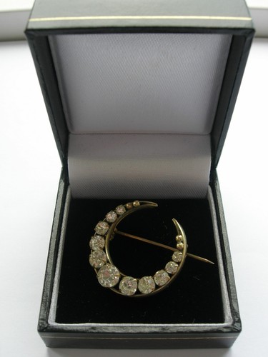 Antique crescent brooch - -, "crescent