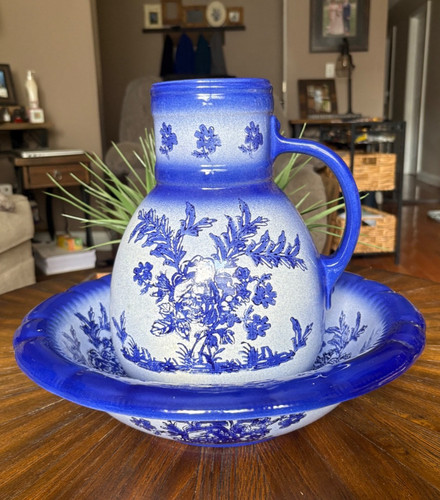Vintage blue flow iron - vintage, ware