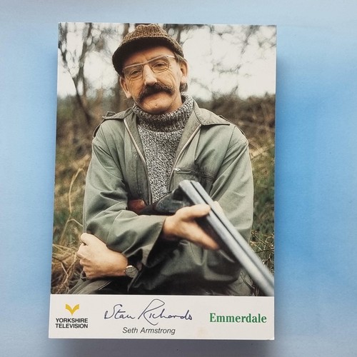 Emmerdale cast card c1995 - cast,
