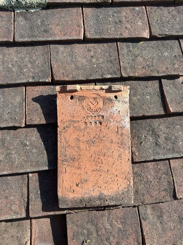 Reclaimed clay roof tiles - reclaimed,