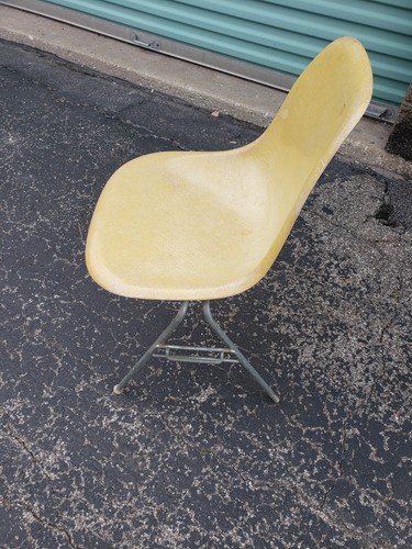 One vintage mid - vintage, century