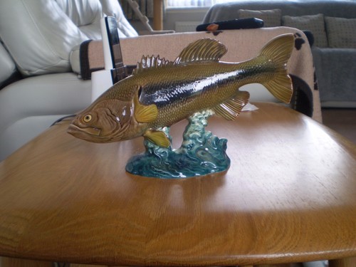 Beswick large mouthed black - large-mouthed,