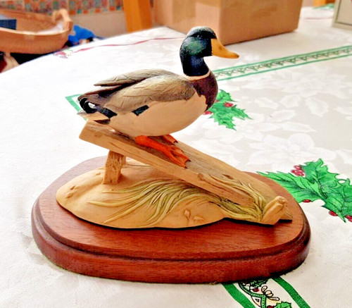 Border fine arts - arts, figurine