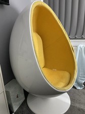 vintage chairs retro, very unusual, egg chair, cool 