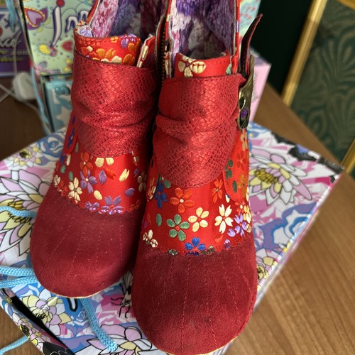 Red floral irregular - red,