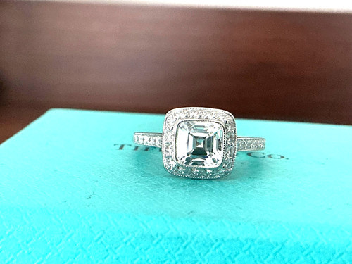 Tiffany cushion legacy - co,